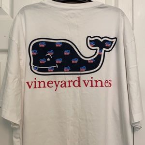 Vineyard vines white Republicans xl tshirt